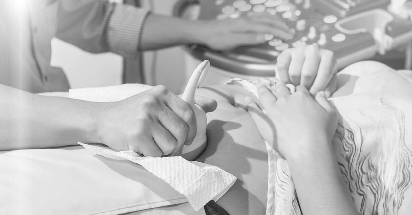 진료 중 환자 추행한 산부인과 의사, 징역 1년 받아도 면허 유지⋯3년 동안만 진료 못 해 기사 관련이미지