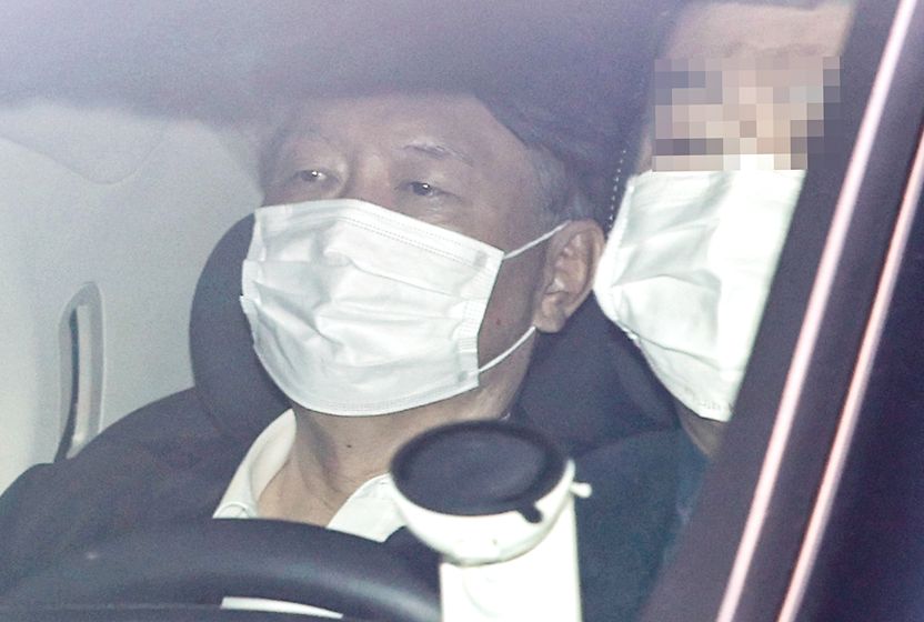 크리스마스의 선물? 윤석열 총장, 8일 만에 다시 출근 기사 관련이미지