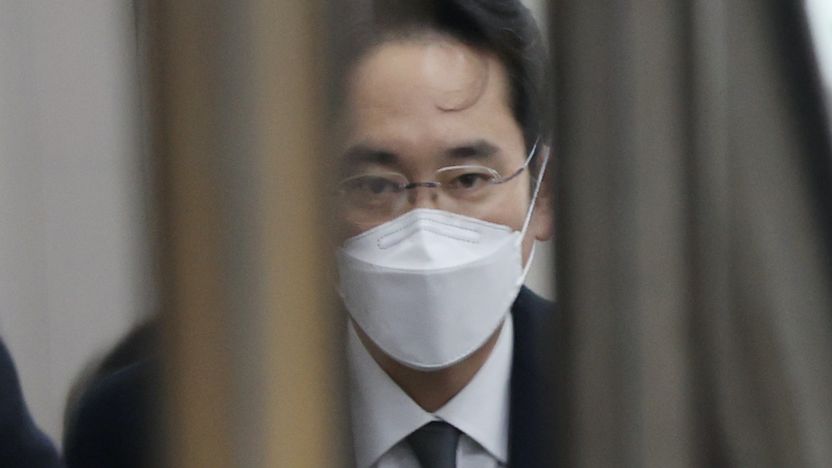 정준영 부장판사의 "징역 2년 6개월" 선고 뒤⋯다시 법정 구속되는 이재용이 남긴 말 기사 관련이미지