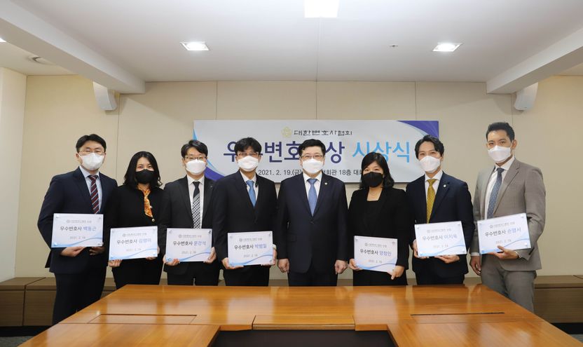 "뺑소니 가해자로 몰린 할머니 변호 위해 교통공학 공부"⋯대한변협 선정 우수변호사 12인 기사 관련이미지