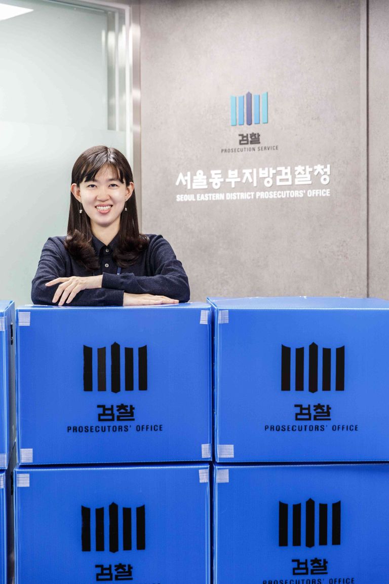 대검찰청 '2020 올해의 수사관' 중 한 명으로 선정된 서울동부지검 정효진 수사관. /박선우 기자