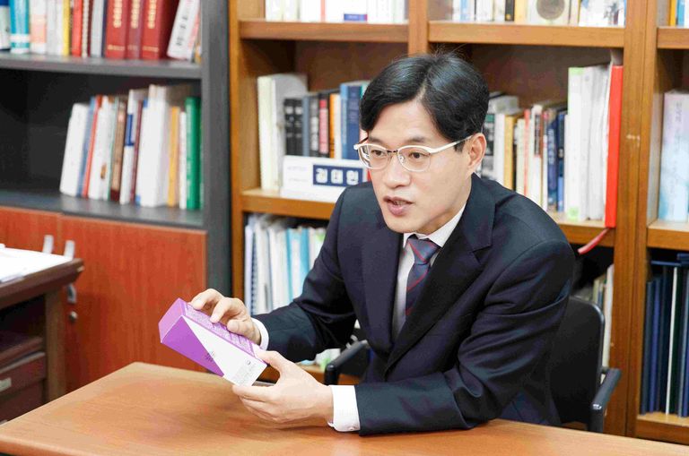 김태민 변호사가 내놓은 똑똑한 쇼핑의 바로미터는 '표시'였다. /강선민 기자