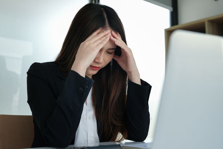 "널 파양하겠다, 그리고 파양 소송에 드는 비용도 네가 다 내라" 새아버지의 요구 기사 관련이미지