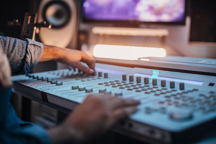 내가 만든 음악인데, MR 파일 복사해서 가져간 게 문제? 대법원 "법적으로 문제 된다" 기사 관련이미지