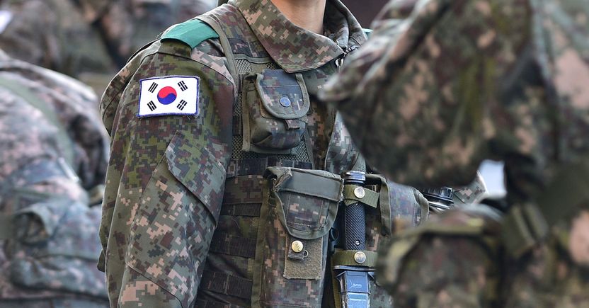 '여호와의 증인' 아닌데도 병역 거부 첫 무죄…대법원 "페미니즘, 비폭력 신념 확고" 기사 관련이미지