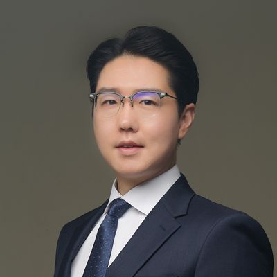 유승 종합법률사무소의 신동희 변호사. /로톡DB