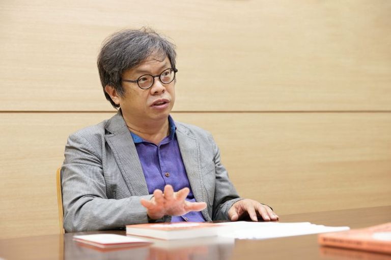 즐거움과 공익. 두 가지만 생각하고 아트로의 일을 시작했다는 윤영환 변호사. /강선민 기자