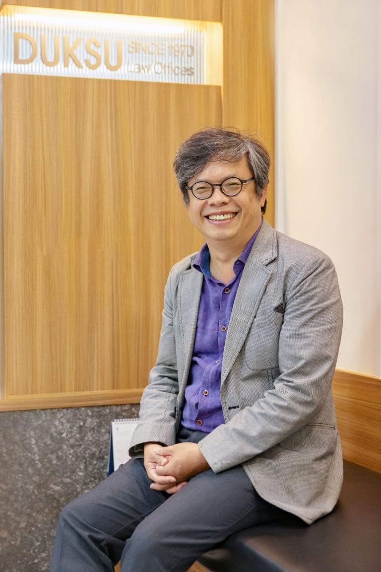 "누구와의 만남을 가장 기대했느냐"는 질문에 윤영환 변호사의 눈이 아이처럼 반짝였다. /강선민 기자