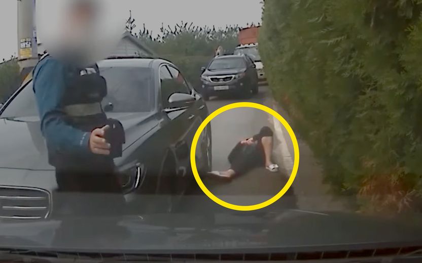 "나에겐 '양보 없는 직진'뿐" 도로에 20분 드러누운 민폐 운전자, 그의 미래는 기사 관련이미지