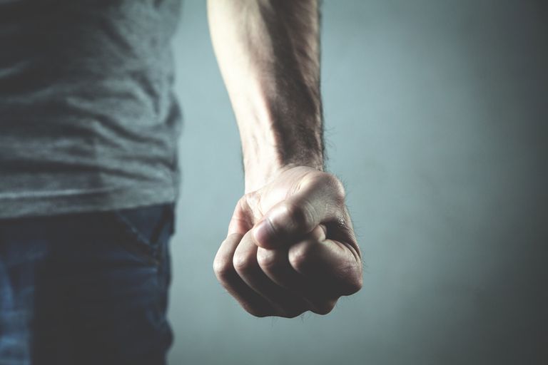 "불륜 사실 알릴까 봐…" 만나던 여성 무차별 폭행하고 고층 아파트에서 떨어뜨리려 한 남성 기사 관련이미지