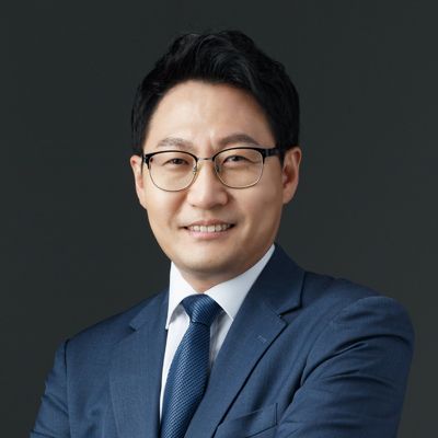 '제이앤유파트너스 법률사무소'의 엄진 변호사. /로톡DB