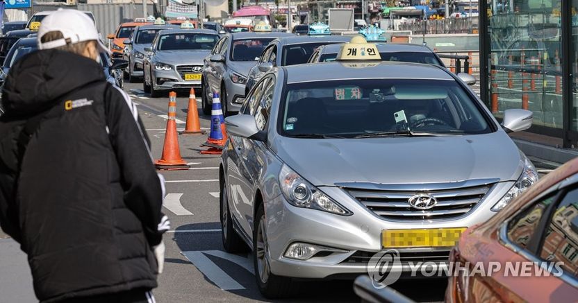 정치 이야기하던 60대 남성을 격분하게 한 택시 기사의 '이 말' 기사 관련이미지