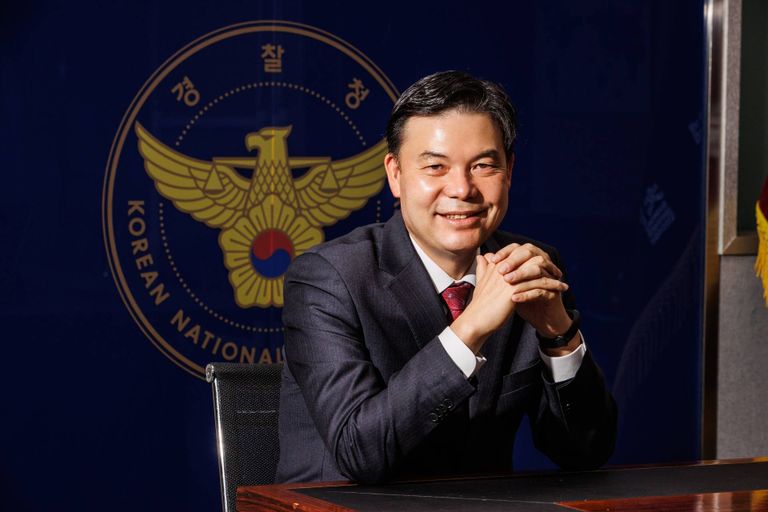 상대방이 신분을 위장한 경찰일 수도 있다는 불안감 자체가 아동청소년 성범죄를 억제할 수 있다고 본 것이다. 경찰청에서 최종상 수사과장을 직접 만나봤다. /안세연 기자