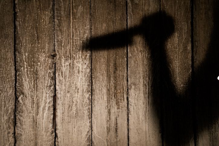 '음주 소란'으로 아파트에서 "나가라" 통보받자, 80대 이웃에게 흉기 휘두른 50대 남성 기사 관련이미지