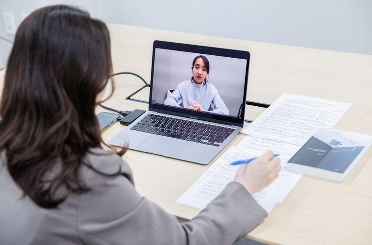 꾀병을 핑계로 교도소행을 피하려는 '연기자'들을 골라낼 방법은 많았다. 차 전문의는 거짓말 탐지기나 심리 검사는 물론, 진단 면담으로도 상당수 증세를 가려낼 수 있다고 했다. /조하나 기자