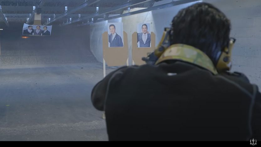 '가세연' 출연진 사진에 총 쏘고 칼로 찌른 이근 대위, 법으로 보면… 기사 관련이미지