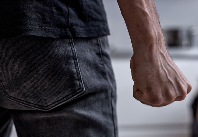 성관계 거부 이유로 아내 폭행한 남편…법원은 "주거 일정하다"며 영장 기각 기사 관련이미지