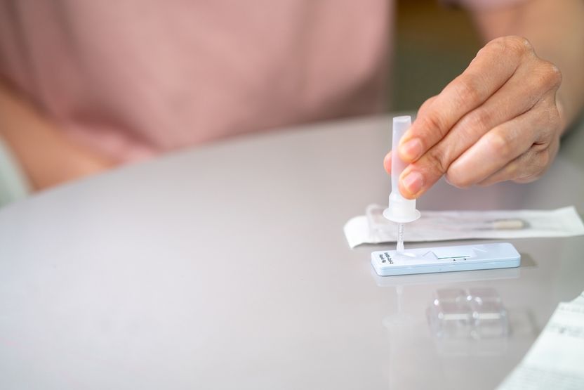 개·고양이 털 날리는 곳에서 맨손으로 조립한 코로나 자가진단키트? 기사 관련이미지