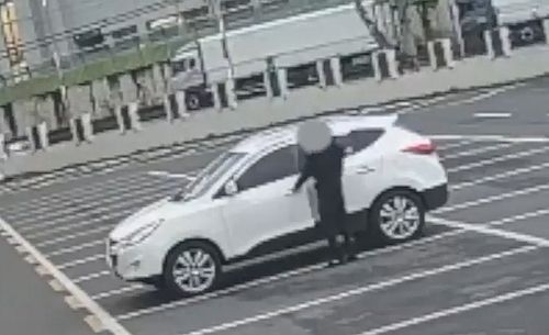 남자는 시동 걸고, 여자는 망보고…전국 돌며 차 훔치다 '특수절도'로 묶인 커플 기사 관련이미지