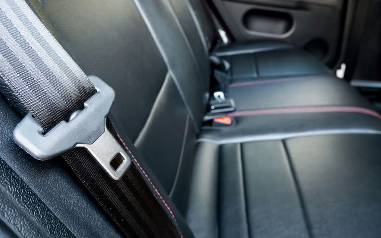 "내 앞에 왜 끼어들어?" 안전벨트로 택시 기사 목 조른 50대, 벌금형 기사 관련이미지