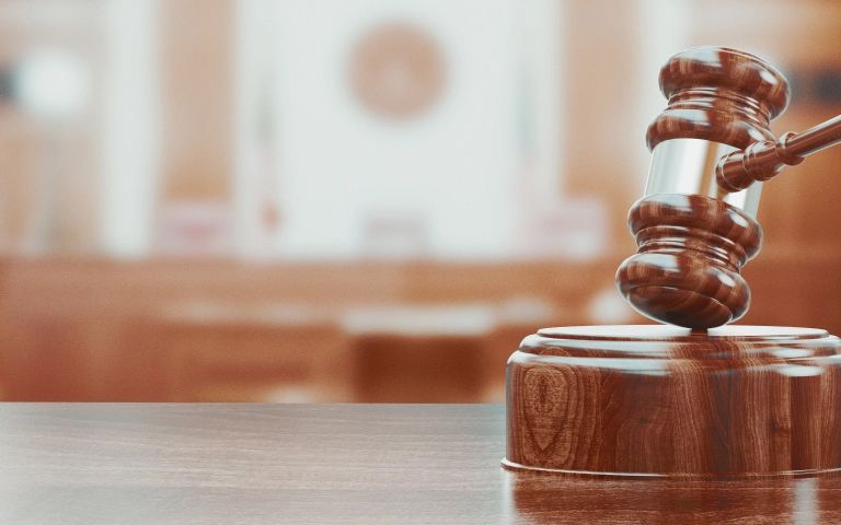 동거남 삼단봉으로 살해 후 시신 방치한 여성, 뱃속 아이 때문에 선처 기사 관련이미지