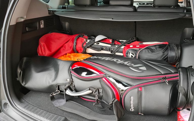 고급 타운하우스 돌아다니던 '물티슈 번호판' 차량의 정체 기사 관련이미지