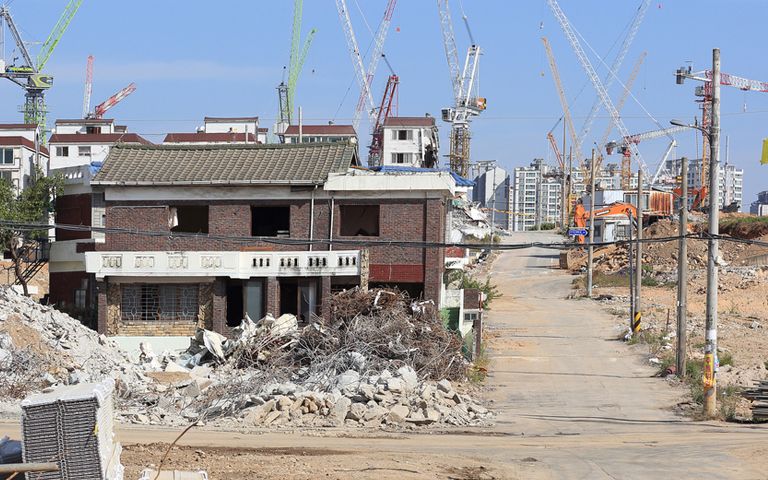 '알박기' 때문에 어쩔 수 없이 시세보다 비싸게 산 땅…부당이득죄로 고소할 수 있나 기사 관련이미지