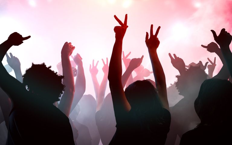 '부킹' 때문에 벌어진 남성 5명의 '맥주병 난투극', 그 결과는… 기사 관련이미지