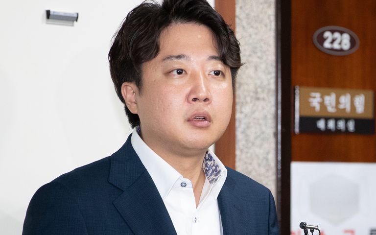 국민의힘 비대위 전환 다음 날…이준석, '효력 정지 가처분' 신청 기사 관련이미지