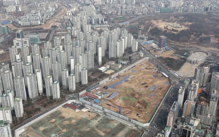 돈 뿌려 강남 재건축 시공사 된 롯데건설…1심 벌금 7000만원 기사 관련이미지