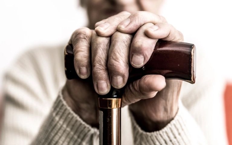 치매 아버지가 자녀 모르게 고액 보험을 5개 넘게 가입…무효로 돌릴 수 있을까요? 기사 관련이미지