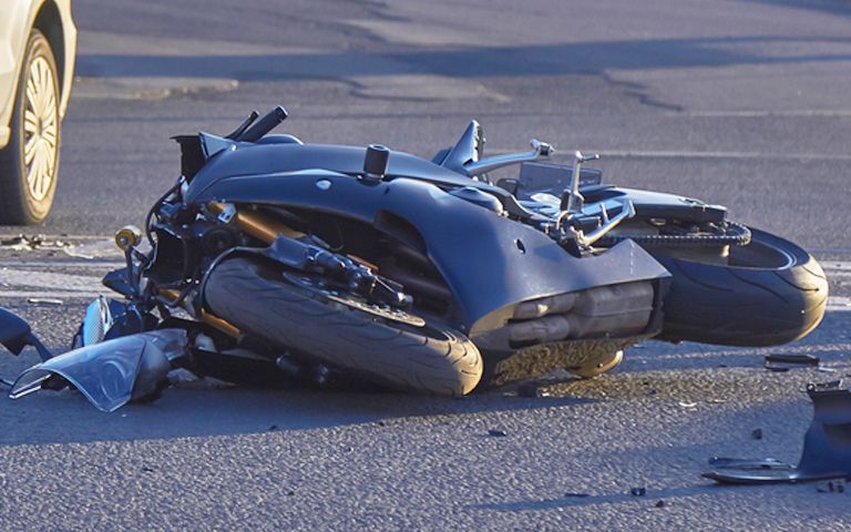 오토바이 완파 사고 내고 사라진 람보르기니 차주…왜 무죄? 기사 관련이미지