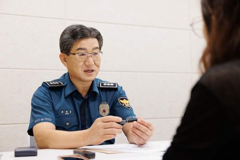 유창훈 과장은 인터뷰 내내 '시민들의 입장에서 생각해야 한다'는 취지의 대답을 계속 했다. /박선우 기자