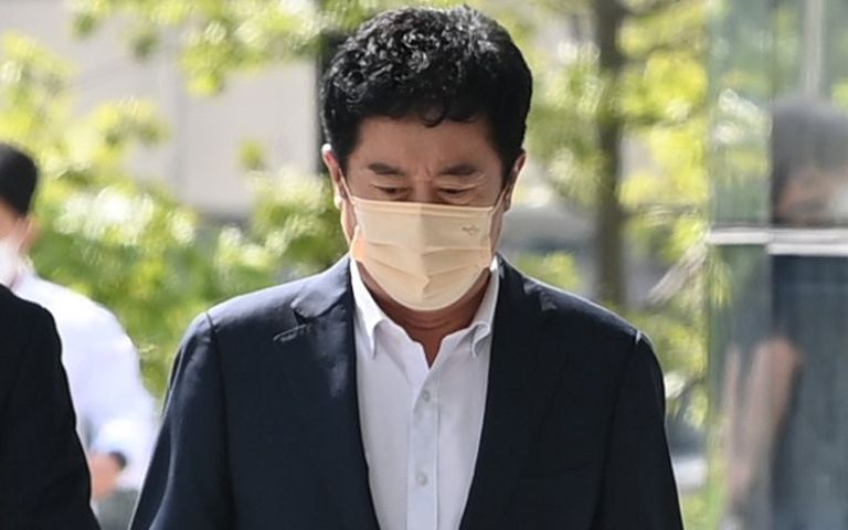 '제3자 뇌물수수 혐의' 정찬민 의원, 1심서 징역 7년…법정 구속 기사 관련이미지