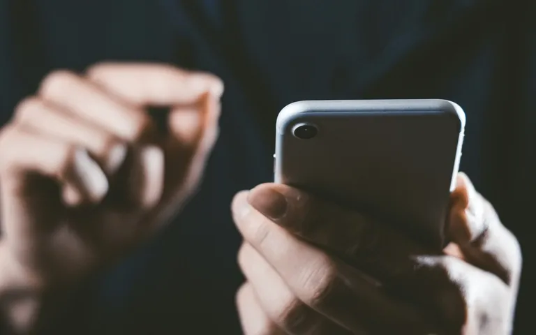헤어지고도 138회 스토킹, "딸 간수 잘하라" 피해자 엄마 직장까지 찾아간 20대 남성 기사 관련이미지