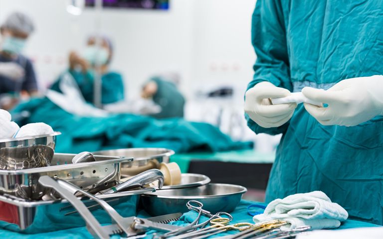 갈비뼈 골절로 알게 된 뱃속 '덩어리', 24년 전 제왕절개 때 들어간 거즈였다 기사 관련이미지