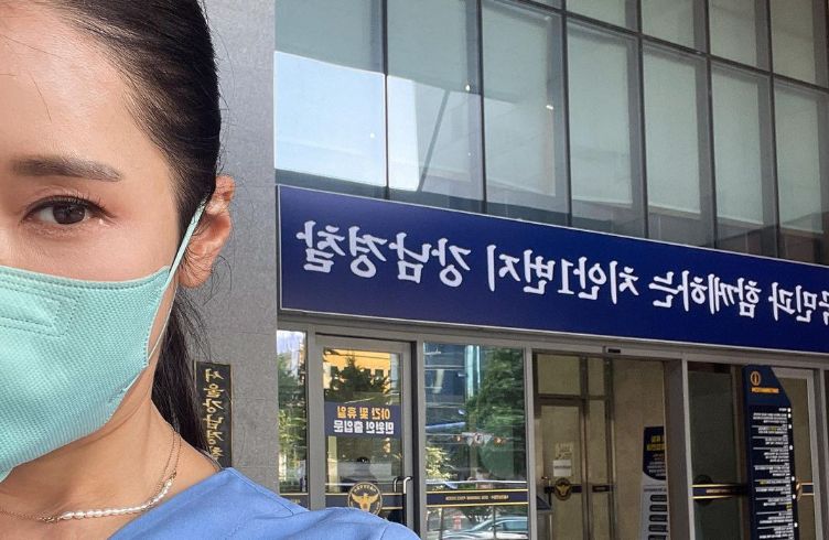 병원 앞 사진 찍어 보내며 치과의사 괴롭힌 스토커, 1심 징역 1년 기사 관련이미지