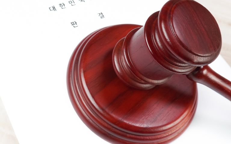 억지로 모텔 끌고 들어가던 남성 피해 도망가다…계단서 굴러 끝내 사망 기사 관련이미지