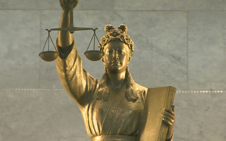 "집에 가서 청소하자"…장애인 성폭행 혐의 80대, 징역 4년에서 무죄로 기사 관련이미지