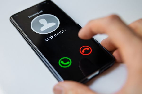 "식겁한 전화 1통…그 번호로 프로필 확인했더니 더 꺼림칙해요" 기사 관련이미지