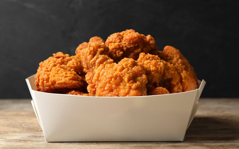 "치킨 한 마리는 안 팔아요" 이 말에 휴대전화 든 50대, 결국 전과자 됐다 기사 관련이미지