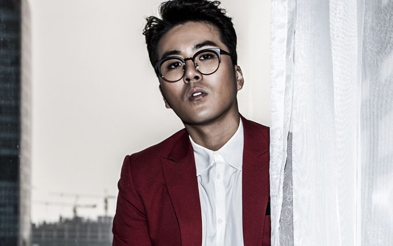 강변북로 가드레일 들이받은 차량…운전자는 '술 마신' 가수 이루 기사 관련이미지