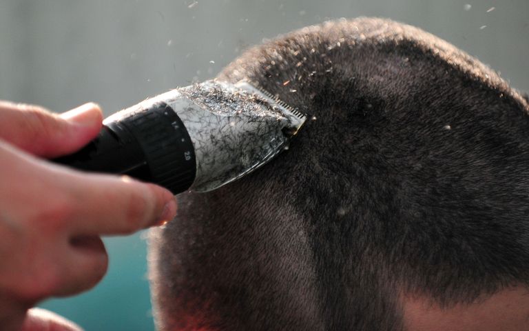 "119 불러 발작해야 군대 안 갑니다"…'병역 면제' 브로커는 전직 군인이었다 기사 관련이미지