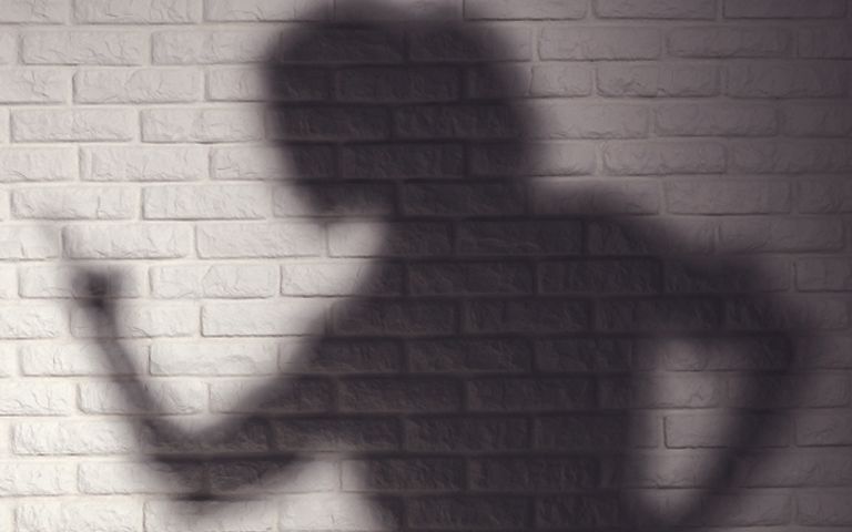 "아이 때려 임시조치 격리, 취소할 수 있나요?"…변호사 "지금 그게 문제가 아닙니다" 기사 관련이미지