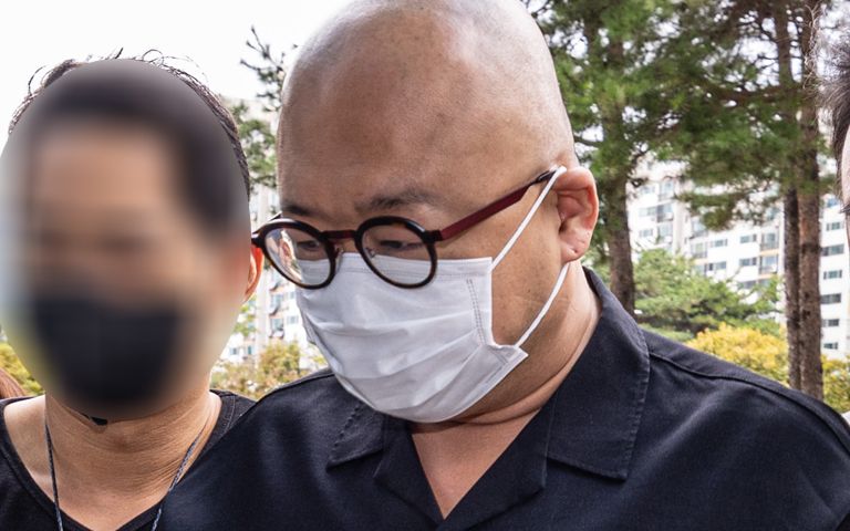 필로폰 667회 분량 갖고 있었던 '마약 전과 3범' 돈 스파이크, 1심 집행유예 기사 관련이미지