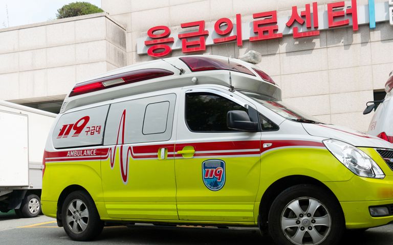 119 구급차에 실려 온 60대 남성, '어디가 아프세요' 묻는 응급구조사 추행 기사 관련이미지