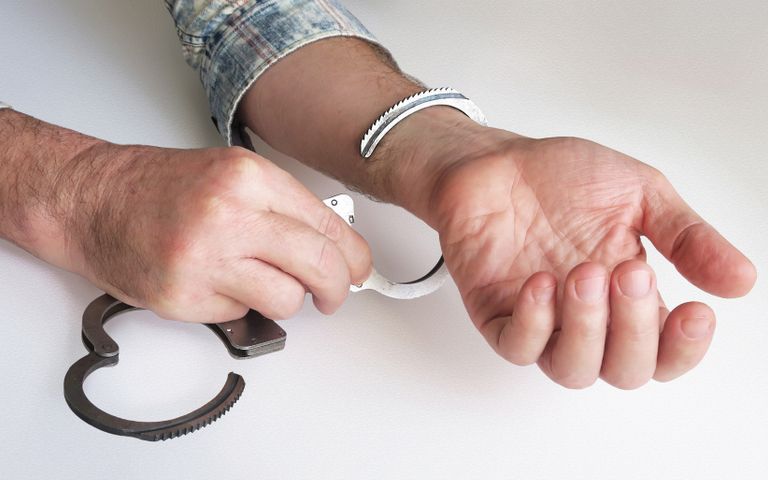 6살 손녀 친구 성착취 혐의 60대…징역 18년이 무죄로 바뀐 까닭 기사 관련이미지