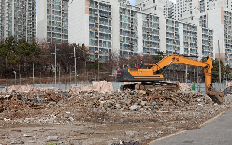 "여기에 25층 아파트 짓겠다"…402명에게서 받은 206억 횡령 기사 관련이미지