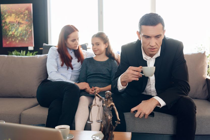 가족관계등록부에 친동생이 아닌 동생이 올라 있는데, 정리하려면 꼭 소송해야 하나? 기사 관련이미지
