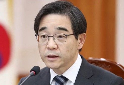 검찰, ‘50억 클럽’ 권순일 전 대법관 압수수색…“변호사법 위반 혐의” 기사 관련이미지